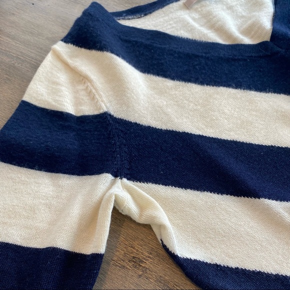 Classic Navy and Cream Chevron Sweater - Picture 6 of 9